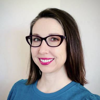 Jennifer Gatz smiles in her headshot.