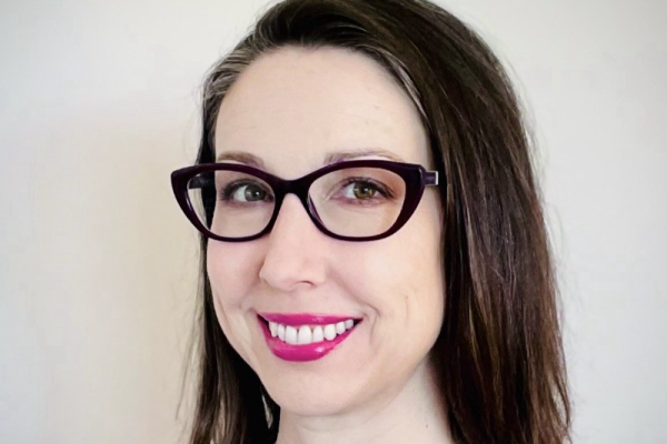 Jennifer Gatz smiles in her headshot.