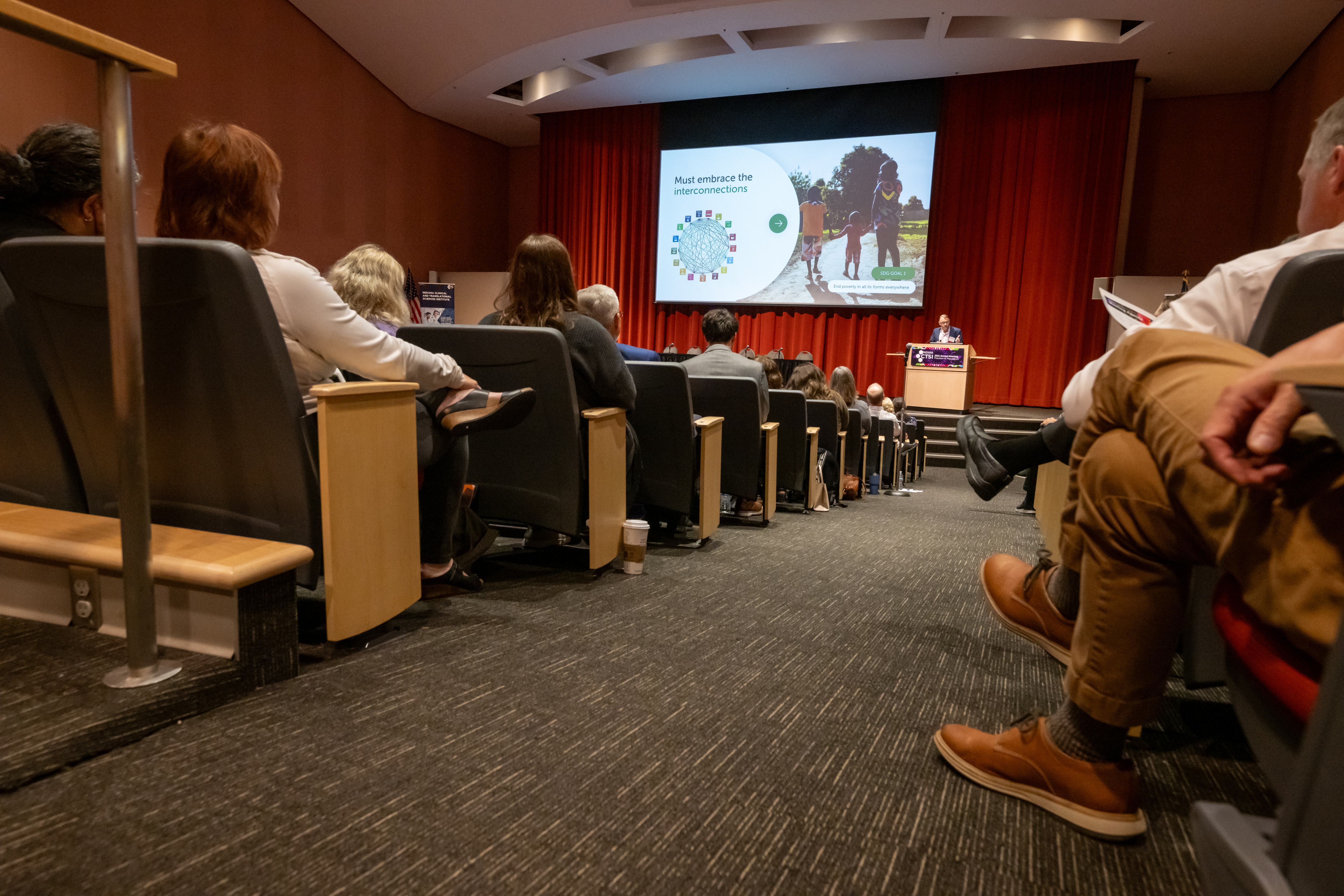 Jason Rohr, PhD, presents his research at the 2024 Annual Meeting.